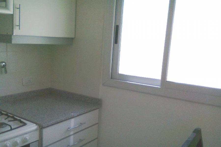 Parque Chacabuco,Capital Federal,Argentina,2 Bedrooms Bedrooms,1 BañoBathrooms,PH Tipo Casa,ALBARRACIN ,6433