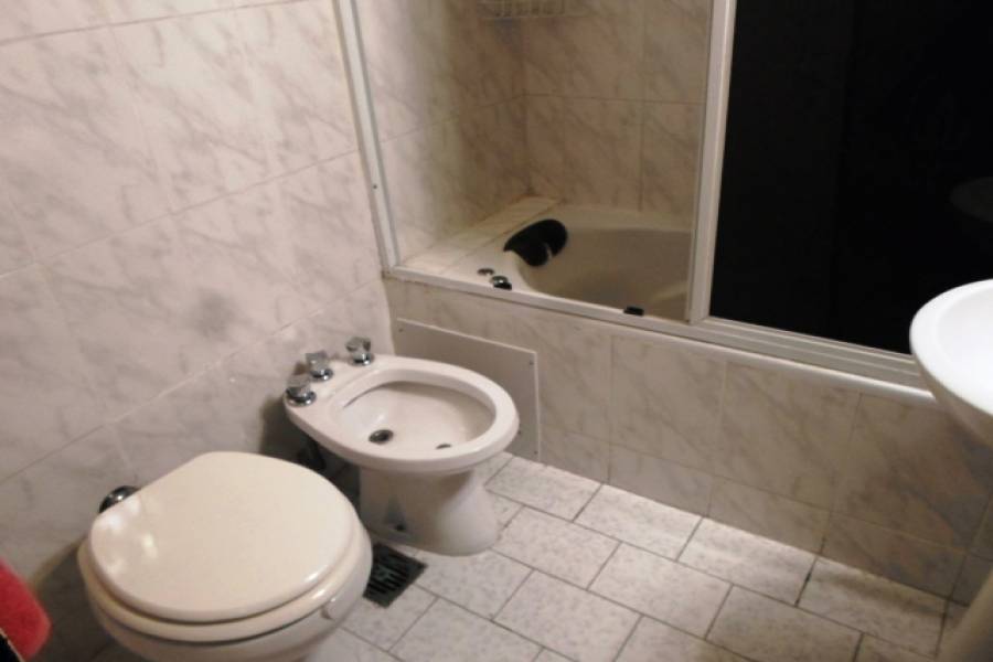Flores,Capital Federal,Argentina,2 Bedrooms Bedrooms,1 BañoBathrooms,PH Tipo Casa,BUFANO,6474