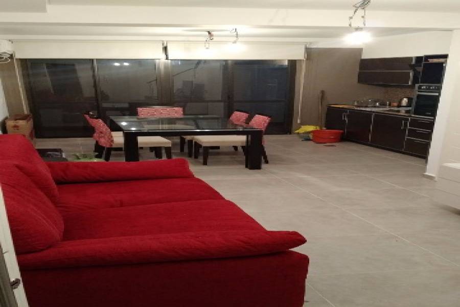 Villa Luro,Capital Federal,Argentina,2 Bedrooms Bedrooms,1 BañoBathrooms,PH Tipo Casa,ARAUJO,6476