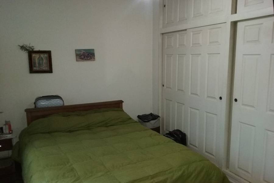 Flores,Capital Federal,Argentina,2 Bedrooms Bedrooms,1 BañoBathrooms,PH Tipo Casa,RAMON FALCON ,6555