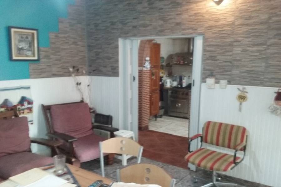 Parque Avellaneda,Capital Federal,Argentina,2 Bedrooms Bedrooms,4 BathroomsBathrooms,PH Tipo Casa,LA FACULTAD,6563