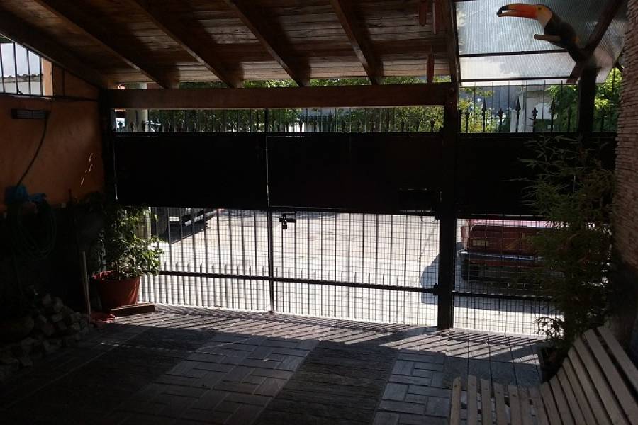 Parque Avellaneda,Capital Federal,Argentina,2 Bedrooms Bedrooms,4 BathroomsBathrooms,PH Tipo Casa,LA FACULTAD,6563