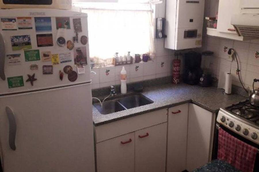 Flores,Capital Federal,Argentina,2 Bedrooms Bedrooms,1 BañoBathrooms,PH Tipo Casa,BACACAY,6564