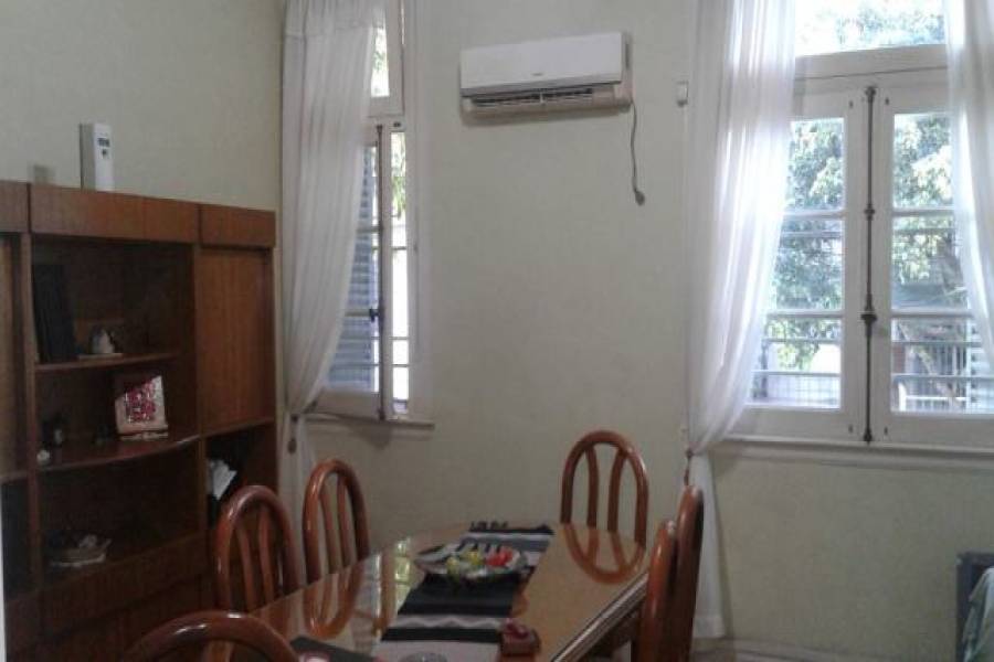 Flores,Capital Federal,Argentina,2 Bedrooms Bedrooms,1 BañoBathrooms,PH Tipo Casa,BACACAY,6564