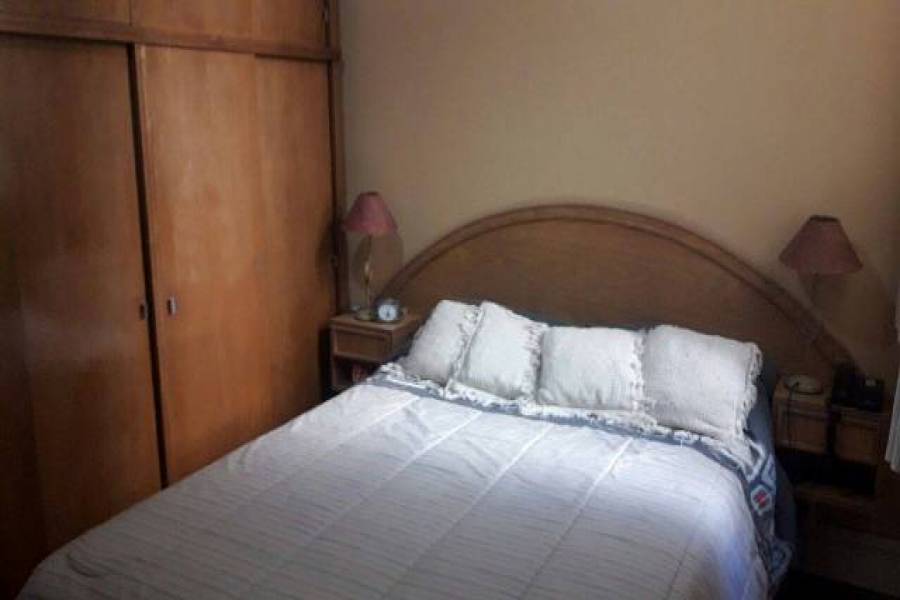 Flores,Capital Federal,Argentina,2 Bedrooms Bedrooms,1 BañoBathrooms,PH Tipo Casa,BACACAY,6564