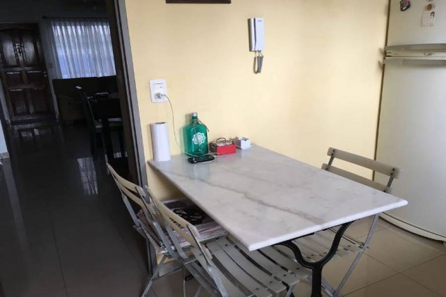 Flores,Capital Federal,Argentina,2 Bedrooms Bedrooms,1 BañoBathrooms,PH Tipo Casa,BOYACA,6568