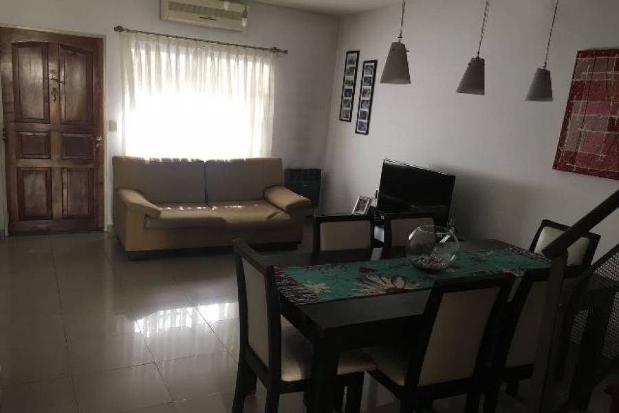 Flores,Capital Federal,Argentina,2 Bedrooms Bedrooms,1 BañoBathrooms,PH Tipo Casa,BOYACA,6568