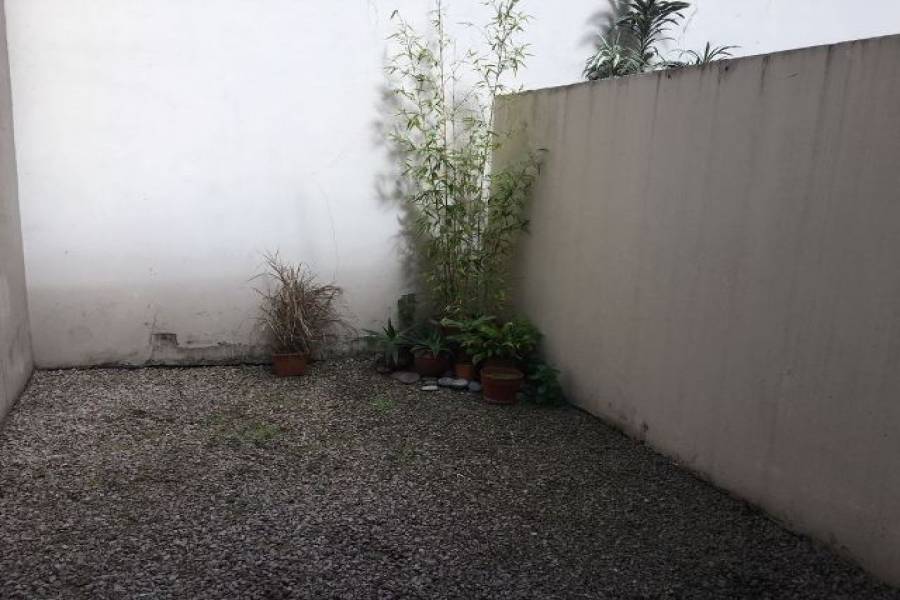 Flores,Capital Federal,Argentina,2 Bedrooms Bedrooms,1 BañoBathrooms,PH Tipo Casa,BOYACA,6568