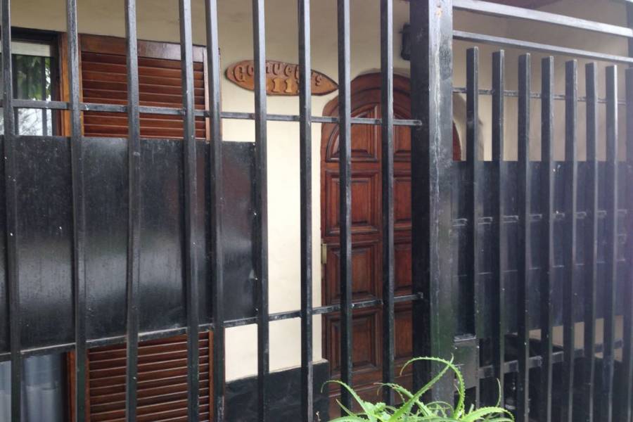 Hurlingham,Buenos Aires,Argentina,Chalets,CANUELAS,6581