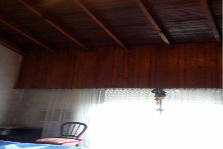 Hurlingham,Buenos Aires,Argentina,Chalets,CANUELAS,6581