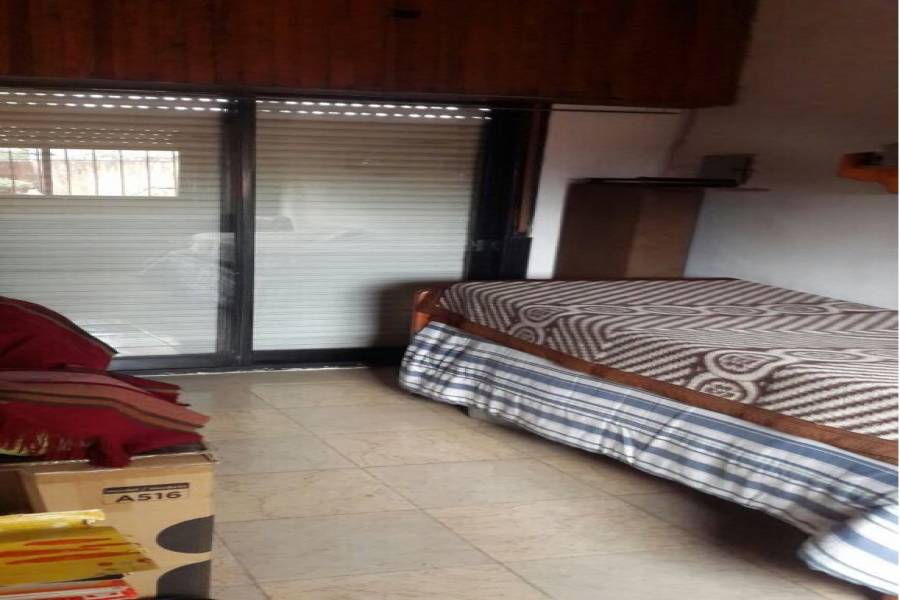 Hurlingham,Buenos Aires,Argentina,Chalets,CANUELAS,6581