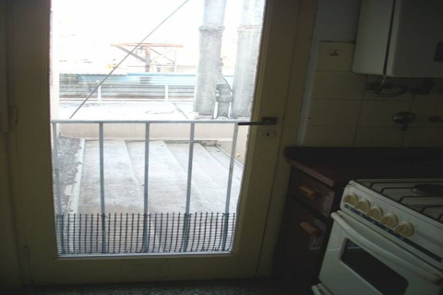 Flores,Capital Federal,Argentina,2 Bedrooms Bedrooms,1 BañoBathrooms,Apartamentos,JOSE BONIFACIO,6582