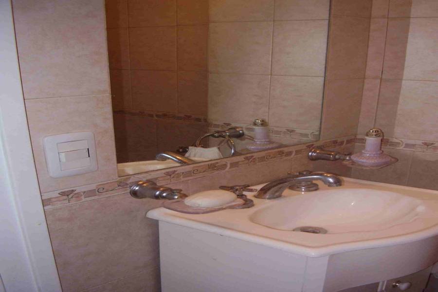 Caballito,Capital Federal,Argentina,2 Bedrooms Bedrooms,1 BañoBathrooms,Apartamentos,FERNANDEZ MORENO,6584