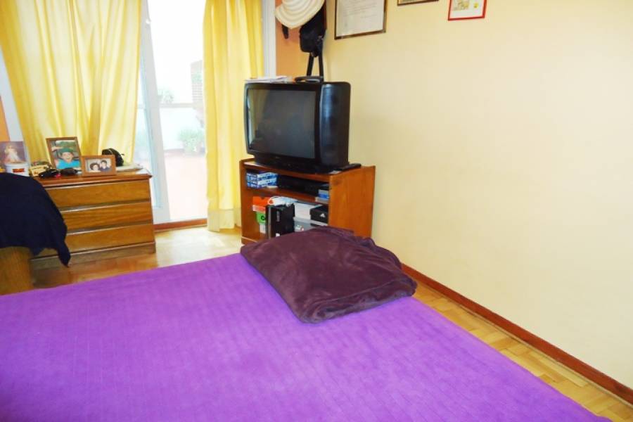 Flores,Capital Federal,Argentina,2 Bedrooms Bedrooms,1 BañoBathrooms,Apartamentos,CARABOBO,6585