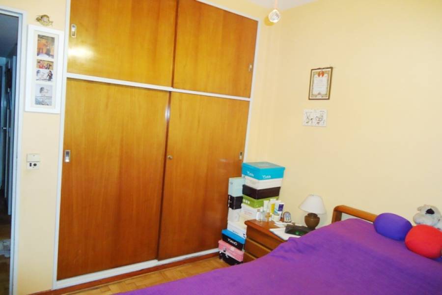 Flores,Capital Federal,Argentina,2 Bedrooms Bedrooms,1 BañoBathrooms,Apartamentos,CARABOBO,6585