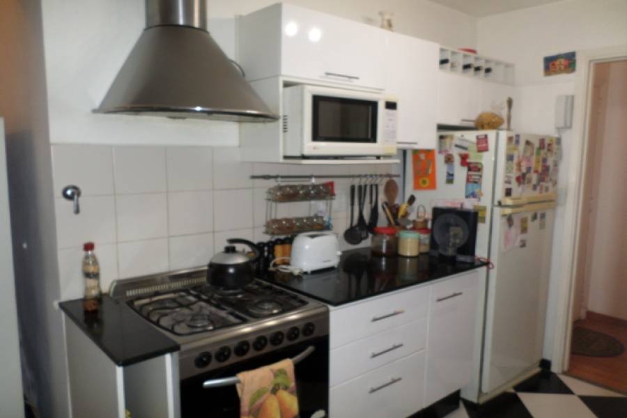 Caballito,Capital Federal,Argentina,3 Bedrooms Bedrooms,1 BañoBathrooms,Apartamentos,YERBAL,6595