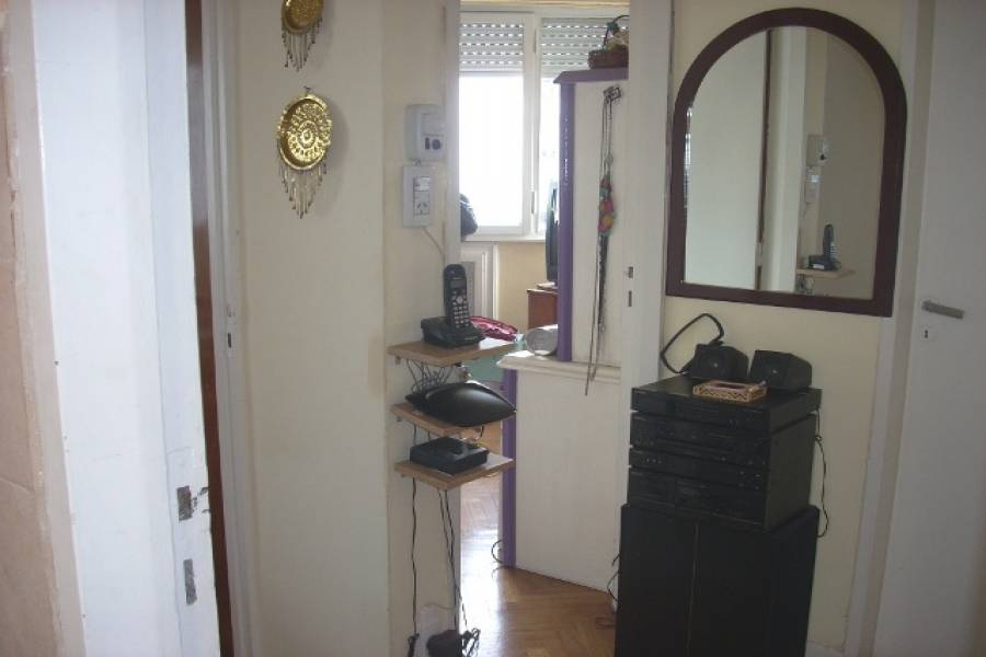 Caballito,Capital Federal,Argentina,2 Bedrooms Bedrooms,1 BañoBathrooms,Apartamentos,RIVADAVIA ,6605