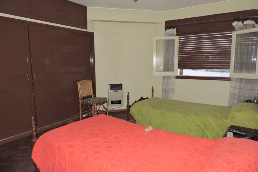 San Luis,San Luis,Argentina,3 Bedrooms Bedrooms,350000 BathroomsBathrooms,Casas,Junin al 1100,6696