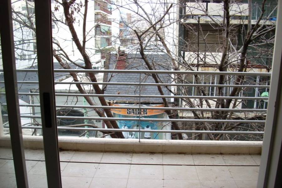 Flores,Capital Federal,Argentina,2 Bedrooms Bedrooms,1 BañoBathrooms,Apartamentos,MEMBRILLAR ,6713