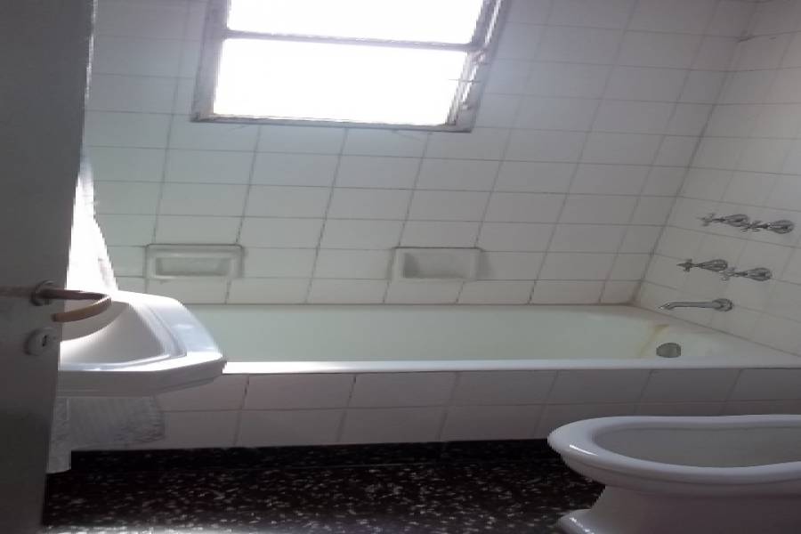 Flores,Capital Federal,Argentina,2 Bedrooms Bedrooms,1 BañoBathrooms,Apartamentos,PASAJE LA FRONDA,6738