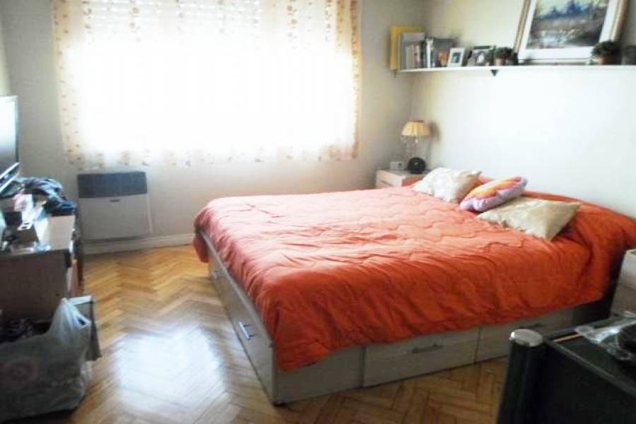Flores,Capital Federal,Argentina,2 Bedrooms Bedrooms,1 BañoBathrooms,Apartamentos,CURAPALIGUE,6779