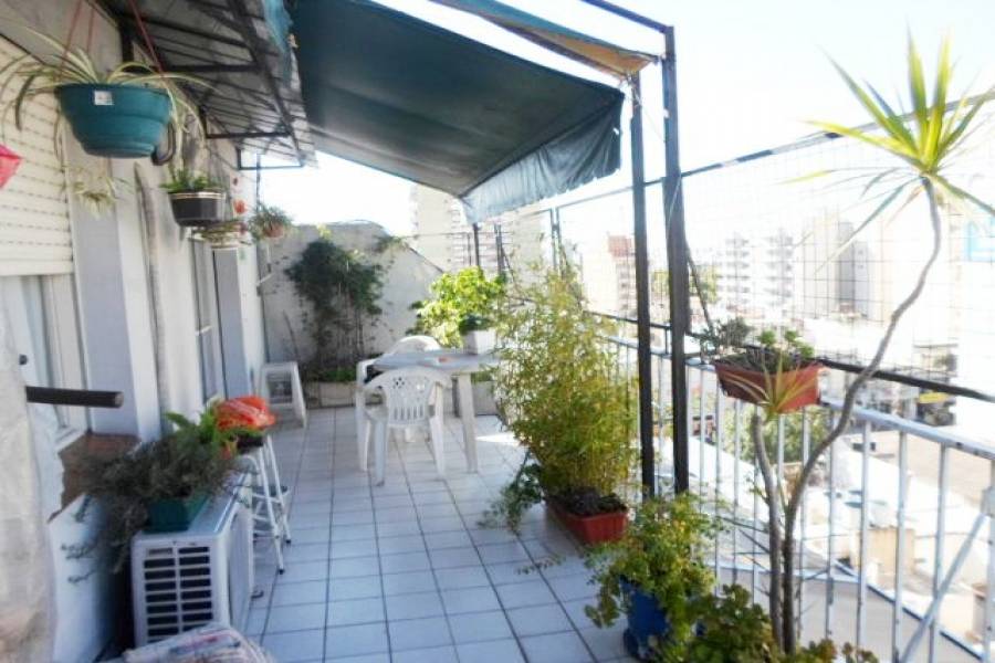 Flores,Capital Federal,Argentina,2 Bedrooms Bedrooms,1 BañoBathrooms,Apartamentos,CURAPALIGUE,6779