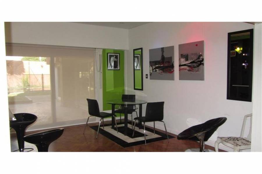 La Lucila,Buenos Aires,Argentina,4 Bedrooms Bedrooms,4 BathroomsBathrooms,Casas,6803