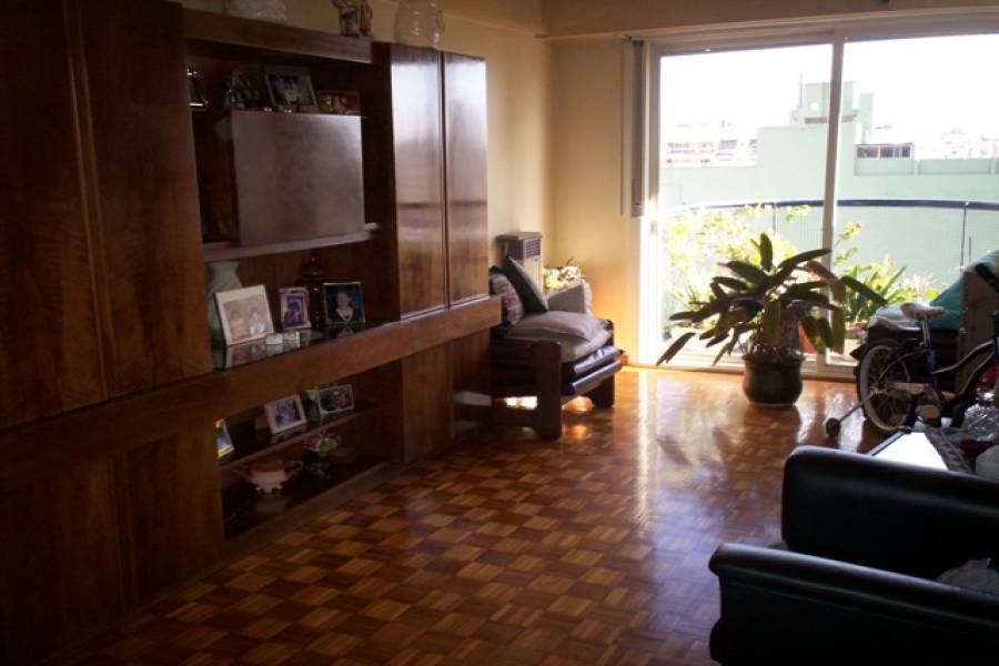 Flores,Capital Federal,Argentina,2 Bedrooms Bedrooms,1 BañoBathrooms,Apartamentos,SAN PEDRITO,6910