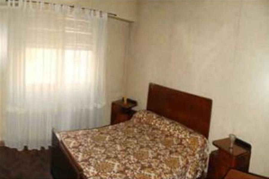 Flores,Capital Federal,Argentina,2 Bedrooms Bedrooms,1 BañoBathrooms,Apartamentos,CURAPALIGUE,6982