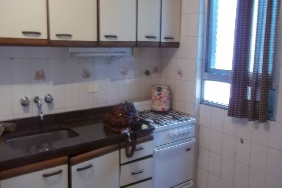 Flores,Capital Federal,Argentina,2 Bedrooms Bedrooms,1 BañoBathrooms,Apartamentos,AVELLANEDA ,6994