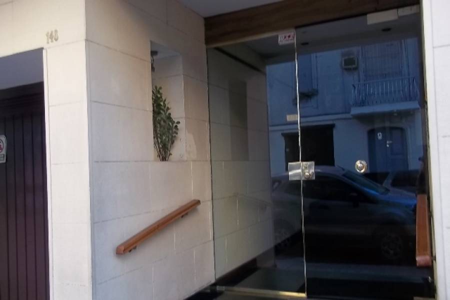 Flores,Capital Federal,Argentina,2 Bedrooms Bedrooms,1 BañoBathrooms,Apartamentos,VARELA,7000