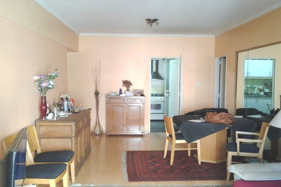 Capital Federal,Argentina,2 Bedrooms Bedrooms,1 BañoBathrooms,Apartamentos,PUEYRREDON ,7006