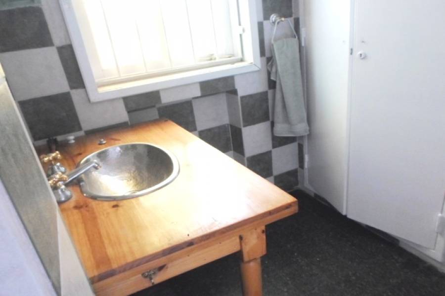 Flores,Capital Federal,Argentina,2 Bedrooms Bedrooms,1 BañoBathrooms,Apartamentos,RAMON FALCON,7012
