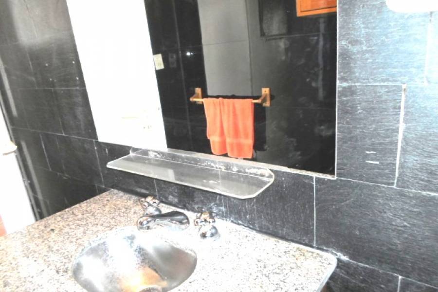 Flores,Capital Federal,Argentina,2 Bedrooms Bedrooms,1 BañoBathrooms,Apartamentos,RAMON FALCON,7012