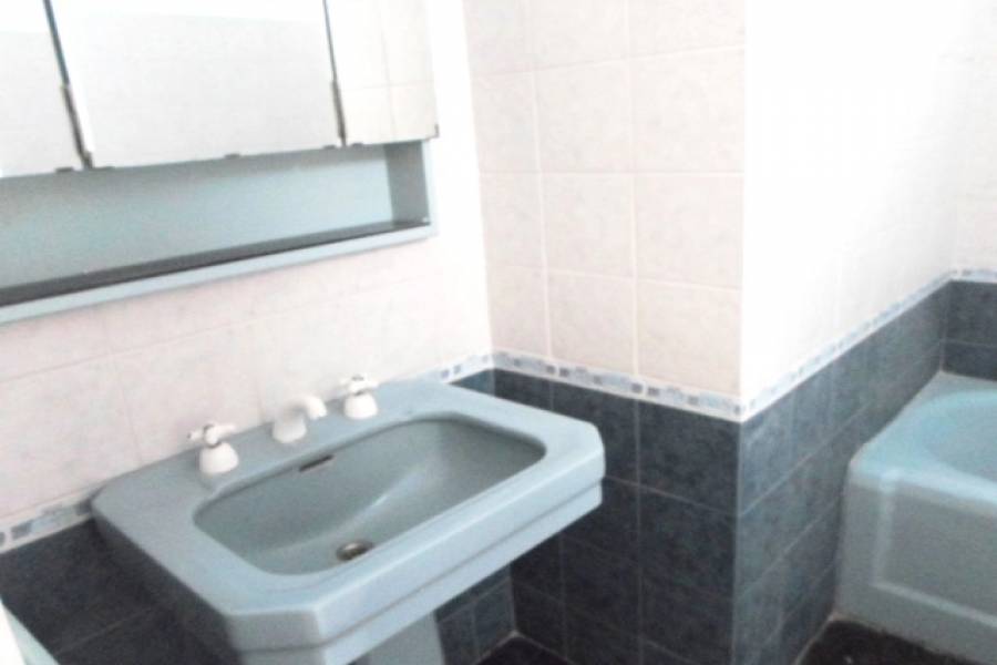 Flores,Capital Federal,Argentina,2 Bedrooms Bedrooms,1 BañoBathrooms,Apartamentos,RAMON FALCON,7012