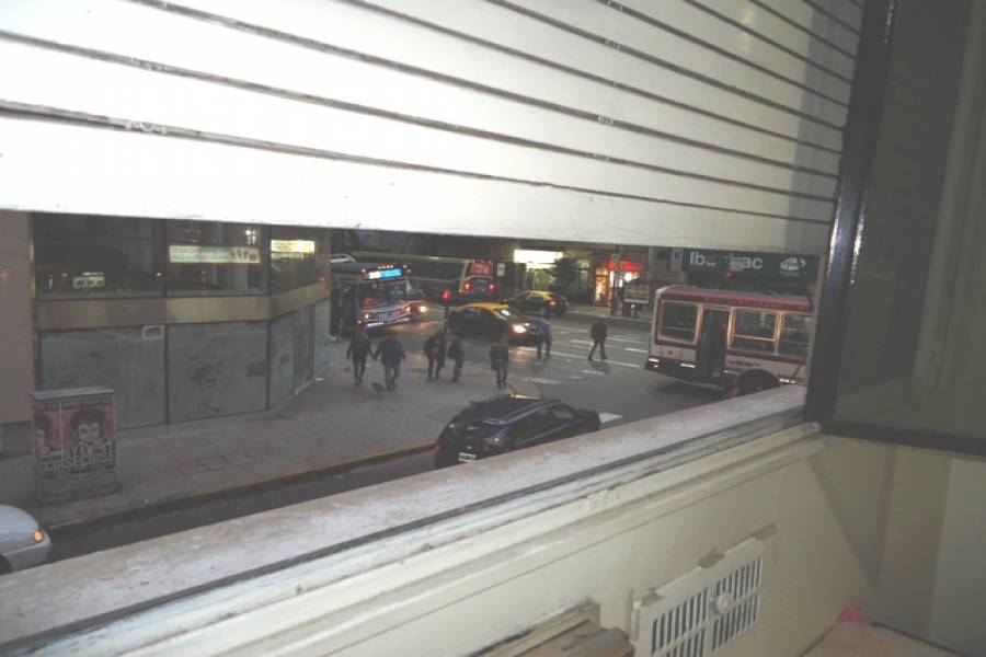 Capital Federal,Argentina,2 Bedrooms Bedrooms,1 BañoBathrooms,Apartamentos,PUEYRREDON,7029