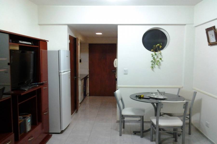 Retiro,Capital Federal,Argentina,2 Bedrooms Bedrooms,1 BañoBathrooms,Apartamentos,SANTA FE ,7030