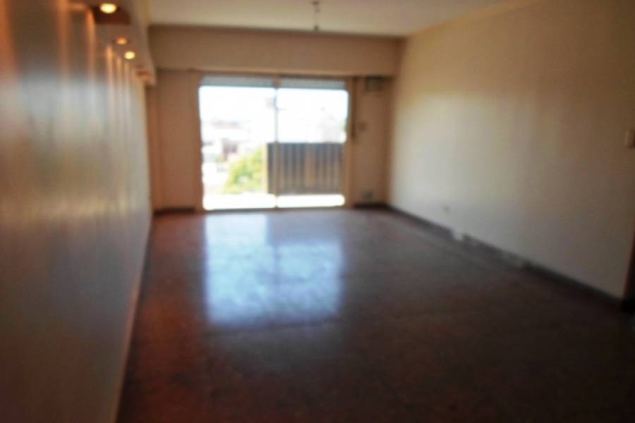 Flores,Capital Federal,Argentina,2 Bedrooms Bedrooms,1 BañoBathrooms,Apartamentos,AVELLANEDA,7051