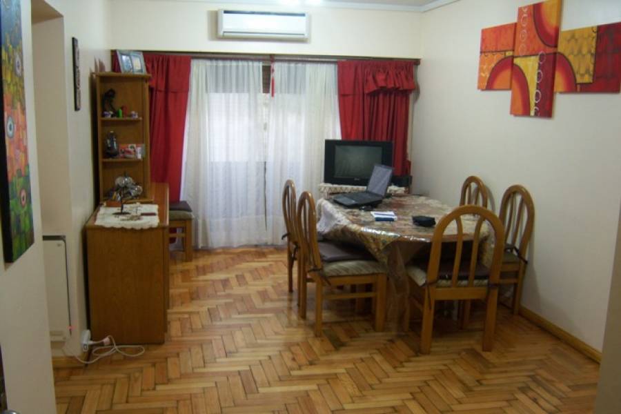 Floresta,Capital Federal,Argentina,2 Bedrooms Bedrooms,1 BañoBathrooms,Apartamentos,PORTELA,7143