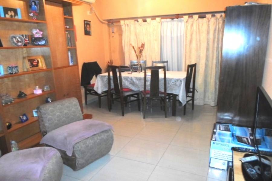 Caballito,Capital Federal,Argentina,2 Bedrooms Bedrooms,1 BañoBathrooms,Apartamentos,AV GAONA ,7154