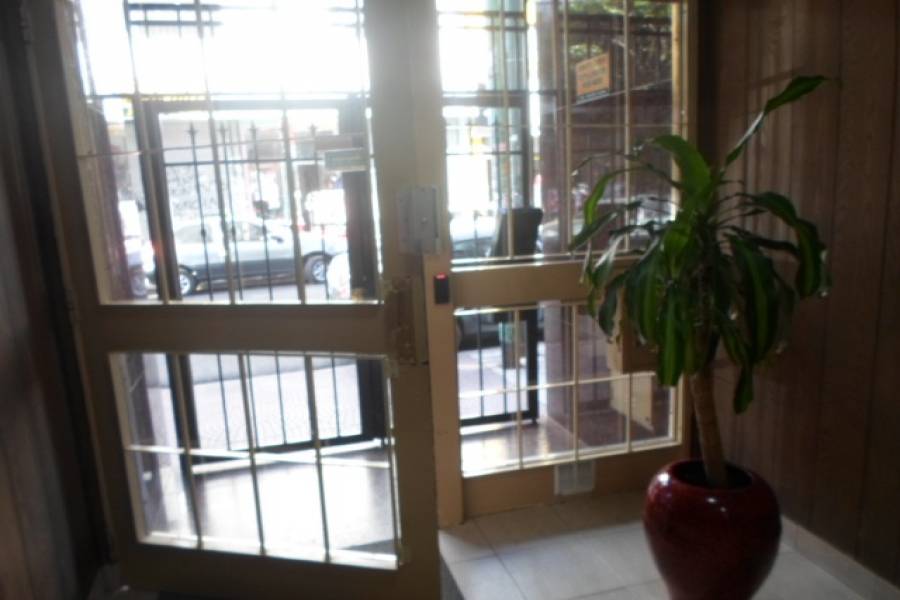 Flores,Capital Federal,Argentina,2 Bedrooms Bedrooms,1 BañoBathrooms,Apartamentos,CUENCA ,7156