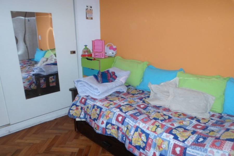 Flores,Capital Federal,Argentina,2 Bedrooms Bedrooms,1 BañoBathrooms,Apartamentos,GAVILAN,7169