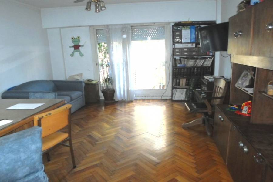 Flores,Capital Federal,Argentina,2 Bedrooms Bedrooms,1 BañoBathrooms,Apartamentos,GAVILAN,7169