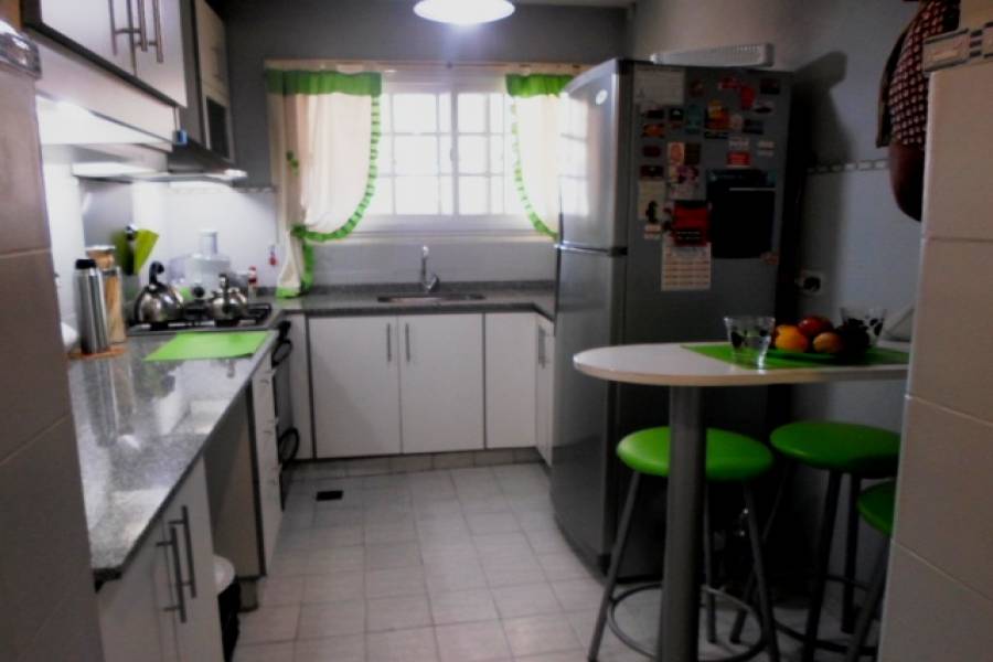 Flores,Capital Federal,Argentina,2 Bedrooms Bedrooms,1 BañoBathrooms,Apartamentos,BACACAY,7180