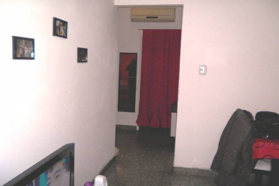 Flores,Capital Federal,Argentina,2 Bedrooms Bedrooms,1 BañoBathrooms,Apartamentos,CARABOBO,7181