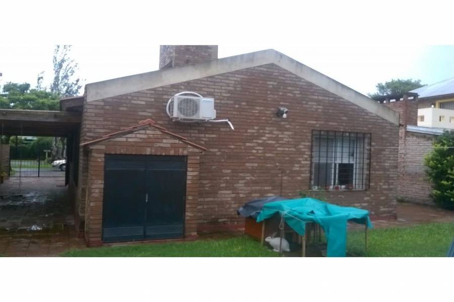 Rosario,Santa Fe,3 Habitaciones Habitaciones,1 BañoBaños,Casas,G. Furlong,1634