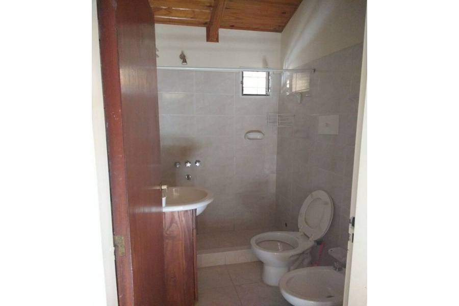 Rosario,Santa Fe,3 Habitaciones Habitaciones,1 BañoBaños,Casas,G. Furlong,1634