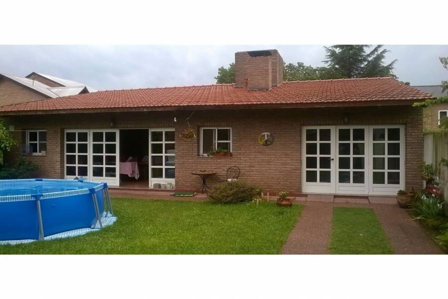 Rosario,Santa Fe,3 Habitaciones Habitaciones,1 BañoBaños,Casas,G. Furlong,1634