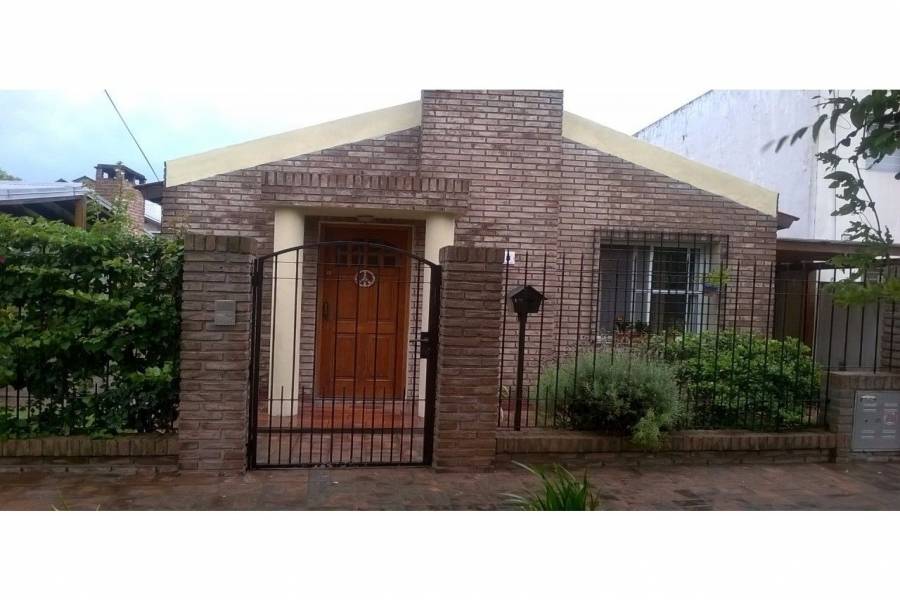 Rosario,Santa Fe,3 Habitaciones Habitaciones,1 BañoBaños,Casas,G. Furlong,1634