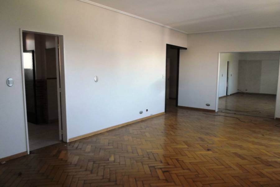 Caballito,Capital Federal,Argentina,2 Bedrooms Bedrooms,1 BañoBathrooms,Apartamentos,AV RIVADAVIA ,7217